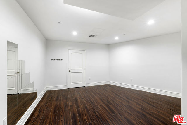 1127 Princeton Street, 102 photo 38
