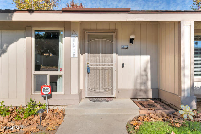 246 W Vineyard Avenue, Oxnard CA: https://media.crmls.org/mediaz/86ed50f9-abd1-4944-8581-f5d8aec25d75.jpg