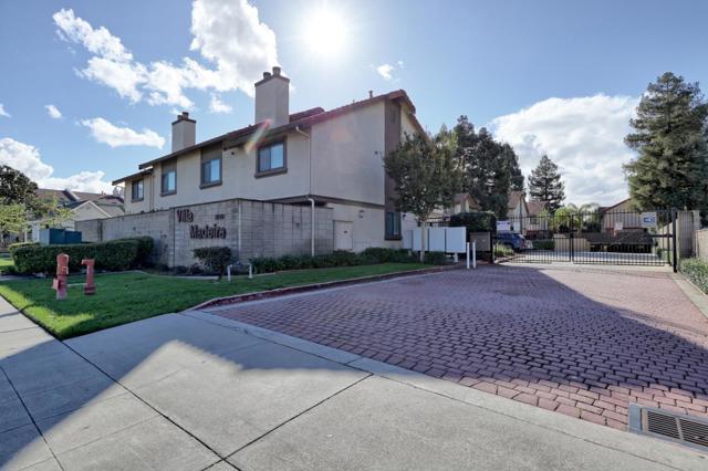 2040 Main Street, Santa Clara CA: https://media.crmls.org/mediaz/86edd177-aee6-4a5f-91f0-5caed51397c9.jpg