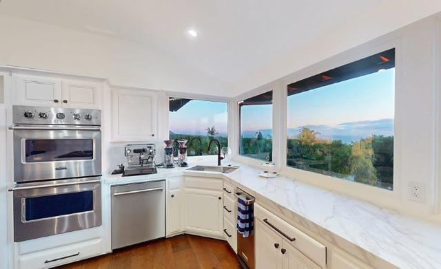 32524 Seacliff Drive, Rancho Palos Verdes CA: https://media.crmls.org/mediaz/86ee220f-ce81-4585-80cb-d16c22579e60.jpg