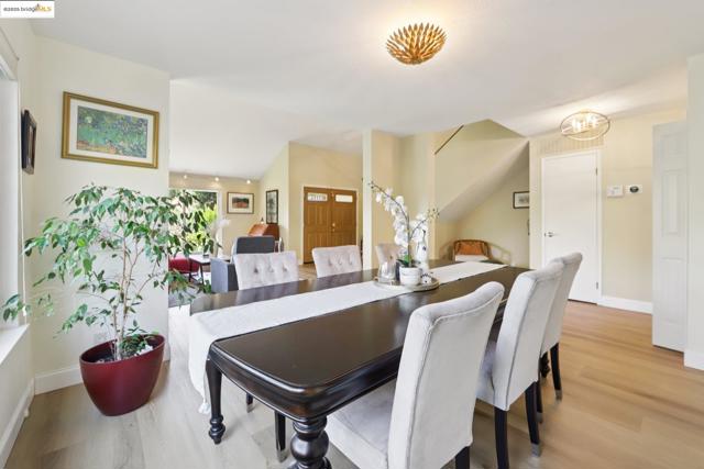 2353 Benham Ct, Walnut Creek CA: https://media.crmls.org/mediaz/86eed5eb-7bef-4988-8ce0-5d79c9409235.jpg