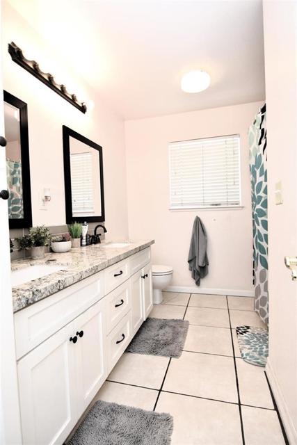 3611 Apple Blossom Lane, Turlock CA: https://media.crmls.org/mediaz/86ef01ff-d7c2-40af-99fc-3b30086dfa3f.jpg