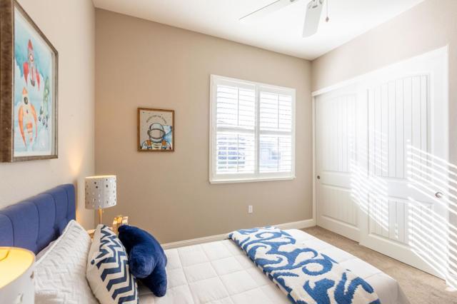 Image 33 of 88 For 493 Yelland Way