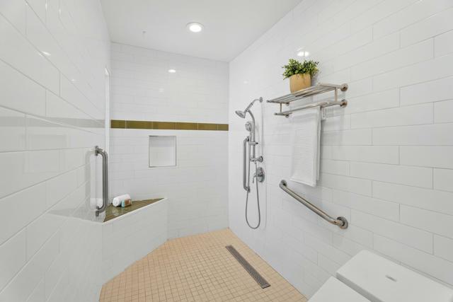 73481 Poinciana Place, Palm Desert CA: https://media.crmls.org/mediaz/86efc6d2-be34-457c-8579-82119a0409b7.jpg