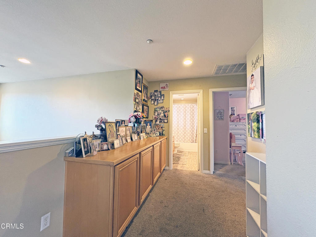 https://media.crmls.org/mediaz/86efdcb9-f456-457d-b3fe-d8cec6dcea0d.jpg?preset=X-Large
