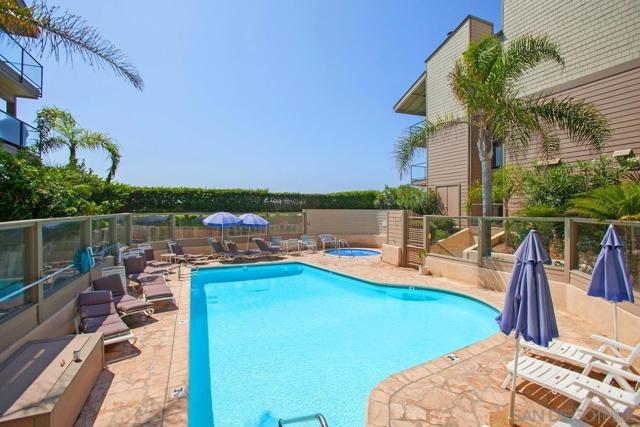 321 W I St, Encinitas, California 92024, 2 Bedrooms Bedrooms, ,2 BathroomsBathrooms,Condominium,For Sale,W I St,250020340SD