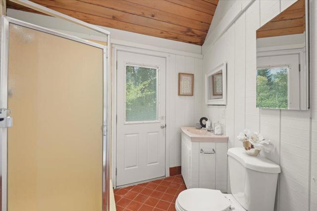 14228 Amherst Court, Los Altos Hills CA: https://media.crmls.org/mediaz/86f0d393-77ba-4aa5-ba48-b0348acfd9e2.jpg