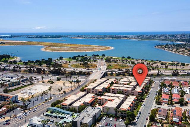 2510 Clairemont Dr, San Diego CA: https://media.crmls.org/mediaz/86f0dafc-f614-44b7-8a68-051925fdb4a5.jpg