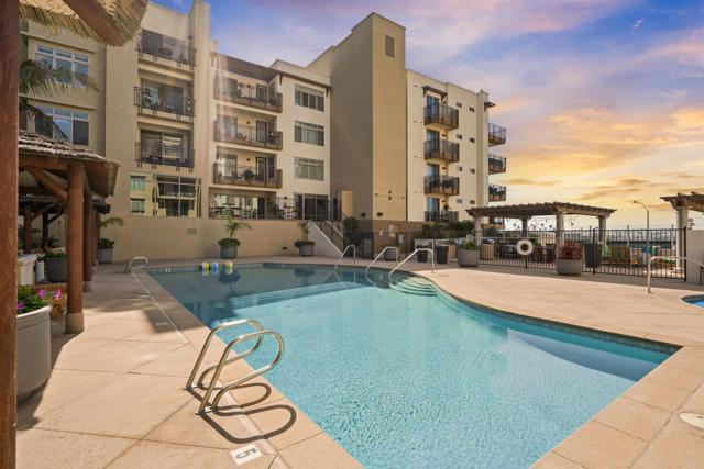 1019 Costa Pacifica Way, Oceanside CA: https://media.crmls.org/mediaz/86f158de-c4c8-424b-b965-067eabaf2aa7.jpg