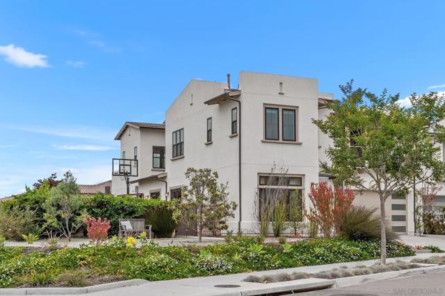 6190 Sagebrush Bend Way, San Diego CA: https://media.crmls.org/mediaz/86f16a43-1cbc-4043-9bc0-cbd8d917645a.jpg