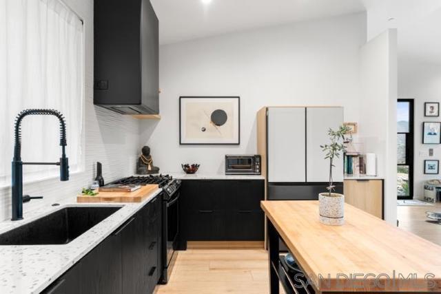 1615 Vista Del Lago, Fallbrook CA: https://media.crmls.org/mediaz/86f19c1a-03fb-4fed-a379-6c196423d759.jpg