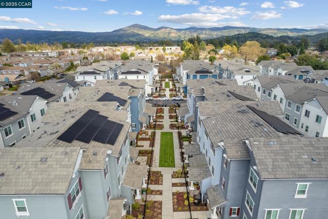 339 Pear Tree Ter, Napa CA: https://media.crmls.org/mediaz/86f1b9e7-408a-4b97-a667-00404da9be8a.jpg