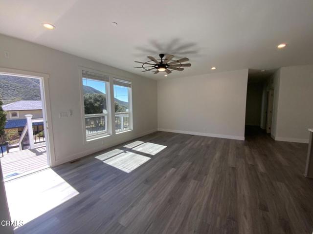 Detail Gallery Image 5 of 37 For 39421 Calle El Parado Rd, Santa Clarita,  CA 91350 - 4 Beds | 2 Baths