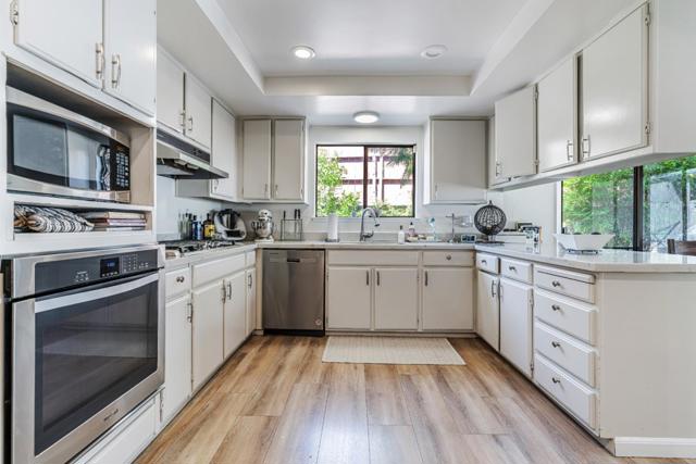 764 Bain Place, Redwood City CA: https://media.crmls.org/mediaz/86f1f547-39f3-4b74-b35c-76a28dd1e780.jpg
