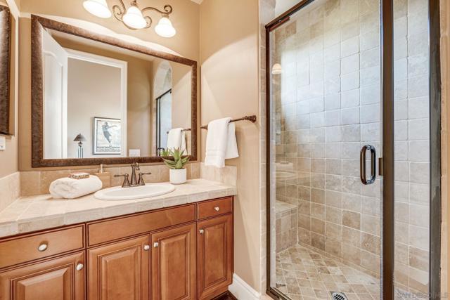 8117 Lamour Ln, San Diego CA: https://media.crmls.org/mediaz/86f2bcfa-c2df-4934-991b-8f17e63c2806.jpg