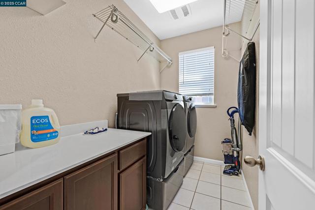 210 Belle Harbor Circle, Pittsburg CA: https://media.crmls.org/mediaz/86f2cdd9-3ba8-4a7c-808d-4044ae4806a4.jpg