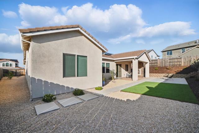 2954 Laredo Drive, Rocklin CA: https://media.crmls.org/mediaz/86f2d198-221f-4a2d-bfca-6afc631c53df.jpg