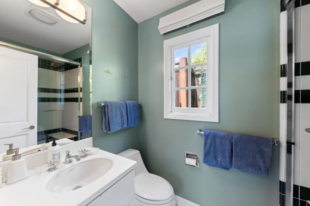 Image 71 of 133 For 2181 Parkside Avenue