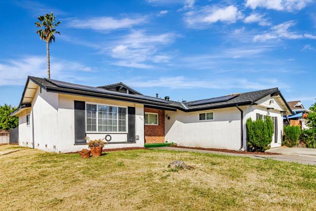 1995 Sumatra Avenue, San Jose CA: https://media.crmls.org/mediaz/86f3272f-c309-4131-aa56-6f958a88b21a.jpg