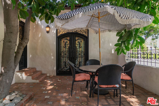 333 Virginia Avenue, Pasadena CA: https://media.crmls.org/mediaz/86f3d7d6-5428-4ebc-bf8c-9e2e1953ce32.jpg