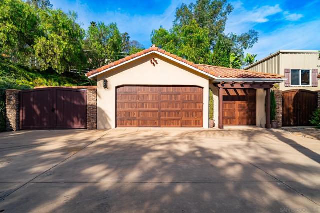 4703 Briana Ct, Fallbrook CA: https://media.crmls.org/mediaz/86f3db38-da0d-4a66-8c6a-99155a50c3cb.jpg
