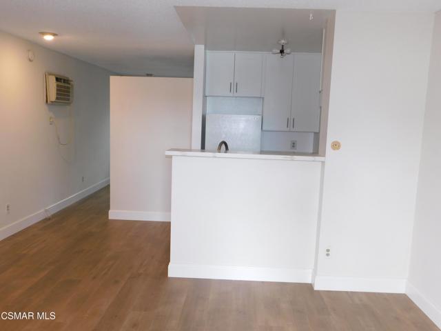 6213 Whitsett Avenue, North Hollywood CA: https://media.crmls.org/mediaz/86f4257a-8f9b-45e4-b694-18cb7515e8ff.jpg