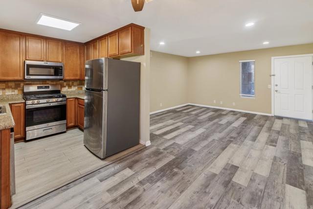 Detail Gallery Image 11 of 33 For 514 Calle Montecito #80,  Oceanside,  CA 92057 - 2 Beds | 2 Baths