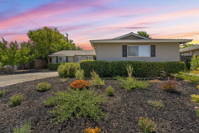 1655 Kennard Way, Sunnyvale CA: https://media.crmls.org/mediaz/86f531ce-036e-4ea6-858c-ebeecf73b801.jpg
