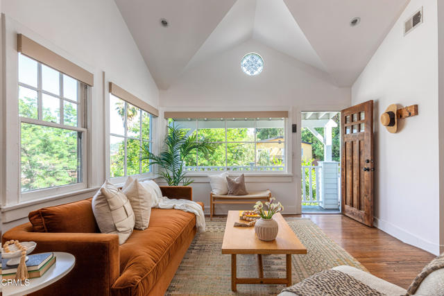Detail Gallery Image 7 of 40 For 4865 Granada St, Los Angeles,  CA 90042 - 2 Beds | 1 Baths