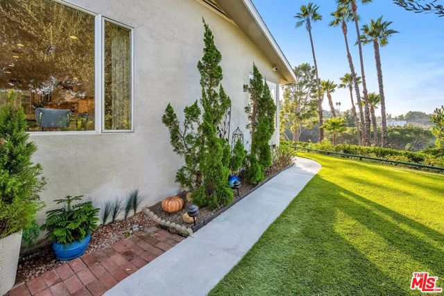 3506 Wrightwood Court photo 46