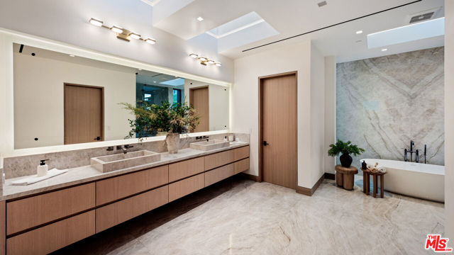 Drew Fenton | 1600 Casale Road Pacific Palisades CA | MLS: 7196118