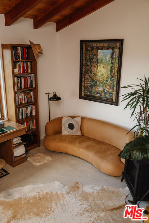 2002 Tuna Canyon Road, Topanga CA: https://media.crmls.org/mediaz/86f82b0d-8bf4-48bf-b16c-79d92b229df3.jpg