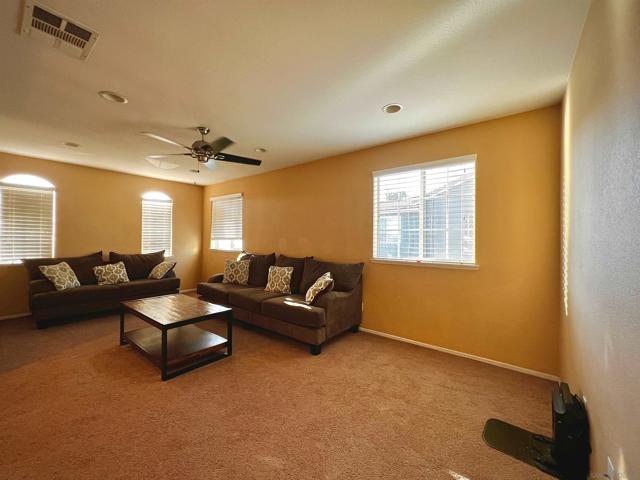 37710 Sprucewood Ln, Murrieta CA: https://media.crmls.org/mediaz/86fa8fcf-1ed5-4233-b697-cfa036fc173f.jpg