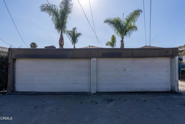 341 Cuesta Del Mar Drive, Oxnard CA: https://media.crmls.org/mediaz/86fc9666-9db2-44e9-a270-be16fbc734f1.jpg