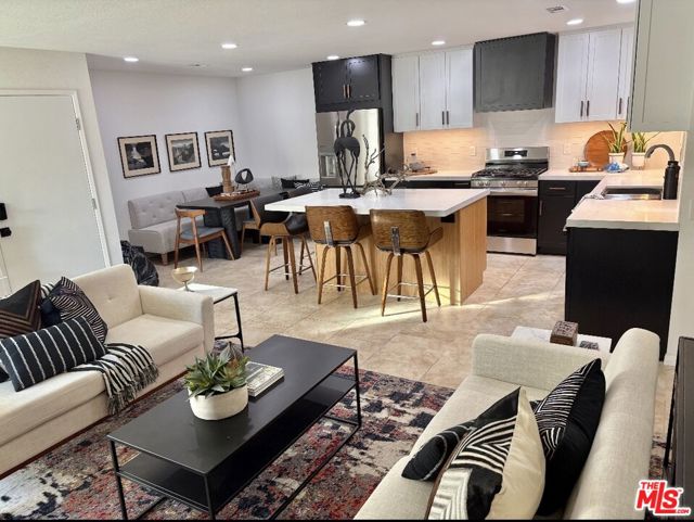 3072 Sunflower Circle, Palm Springs CA: https://media.crmls.org/mediaz/86fce070-f305-421f-8bc0-057cc7ba89eb.jpg
