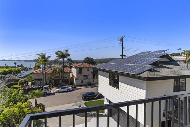 Detail Gallery Image 33 of 72 For 2841 Lloyd Street, San Diego,  CA 92117 - 5 Beds | 3/1 Baths