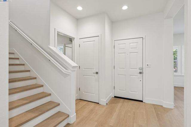 2145 Linden St, Livermore CA: https://media.crmls.org/mediaz/86fed281-3f83-40b6-9261-0a7d0da1a273.jpg