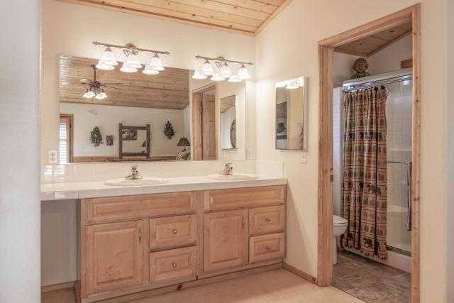 1239 E Alpinview Drive, Big Bear CA: https://media.crmls.org/mediaz/86ff9199-913c-4dd3-8b86-0f08bb6d0f39.jpg