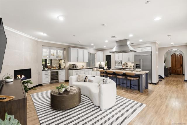 14582 Luna Media, San Diego CA: https://media.crmls.org/mediaz/86ffb617-ede5-4037-8bd9-2dc9448cff20.jpg