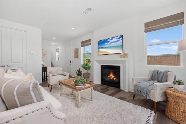 3002 Villeta Ave, Carlsbad CA: https://media.crmls.org/mediaz/86ffc8b4-42c0-46c6-bab3-a48ea57ce1b5.jpg