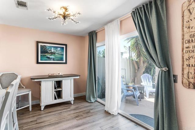 4610 Los Alamos Way, Oceanside CA: https://media.crmls.org/mediaz/86ffea53-ab6e-4d5a-aaf9-6dd24e0517a5.jpg
