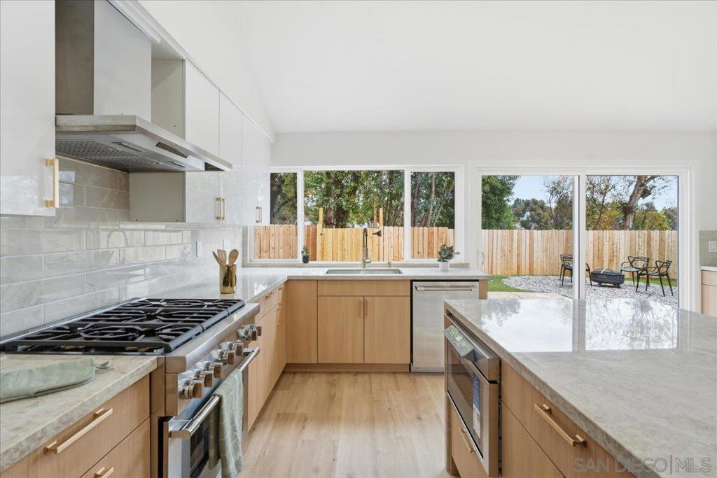 15229 Andorra Way, Rancho Peñasquitos