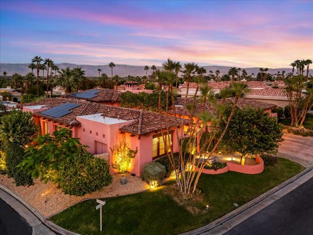 132 Vista Monte, Palm Desert CA: https://media.crmls.org/mediaz/8700034d-b3ea-48b8-9127-5d558af32235.jpg
