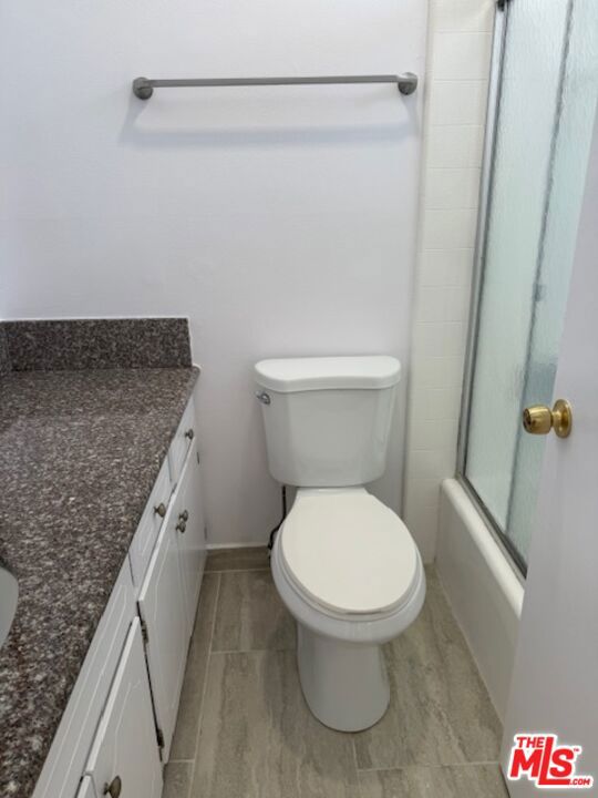 https://media.crmls.org/mediaz/870050d3-1ff7-47ec-9efd-a1cabce8b480.jpg?preset=X-Large