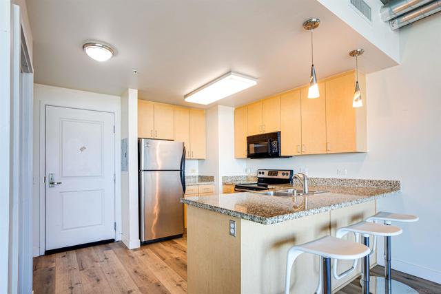 Image 9 of 23 For 1080 Park Blvd  1610