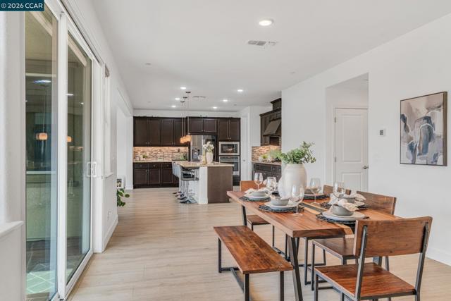 1553 S Perkins Place, Mountain House CA: https://media.crmls.org/mediaz/87009fdc-fc93-4a84-8008-f90d0ba4e693.jpg