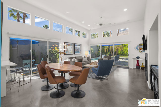 671 Dunes Court, Palm Springs, CA 92264