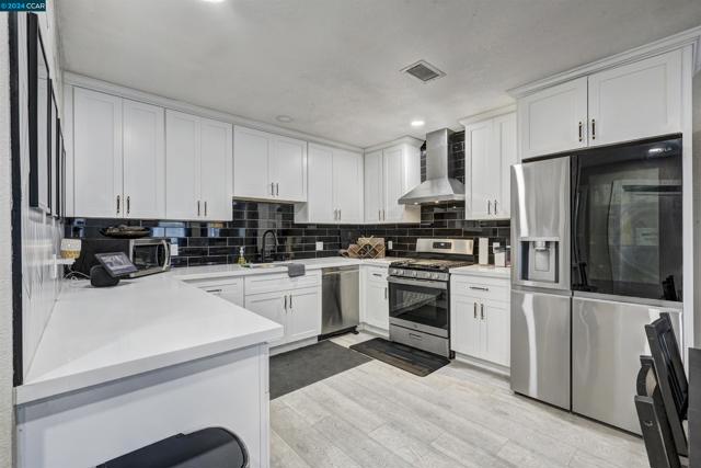 Image 10 of 28 For 1324 104th Ave