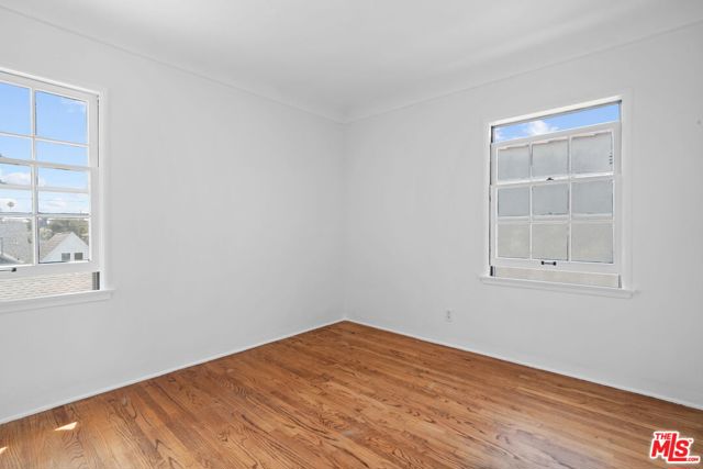 1558 1558 S Genesee Avenue, Los Angeles CA: https://media.crmls.org/mediaz/8703b233-97c8-423e-b159-dcd2b883e90e.jpg