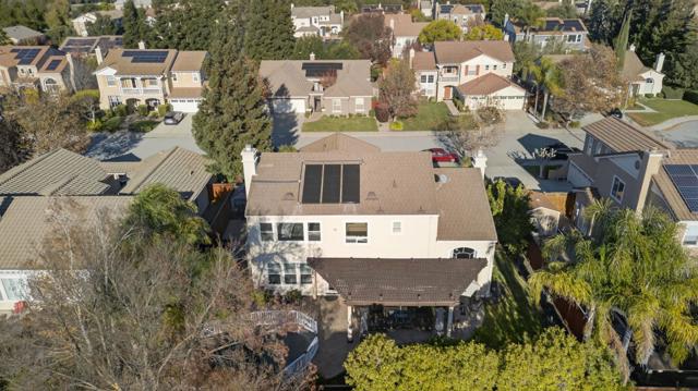 19127 Legend Court, Morgan Hill CA: https://media.crmls.org/mediaz/8703d00e-576e-49a4-a6a8-b469acbe2621.jpg